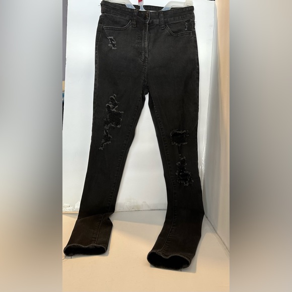 Black ripped jeans, brand is So and size is 3. - Picture 1 of 3